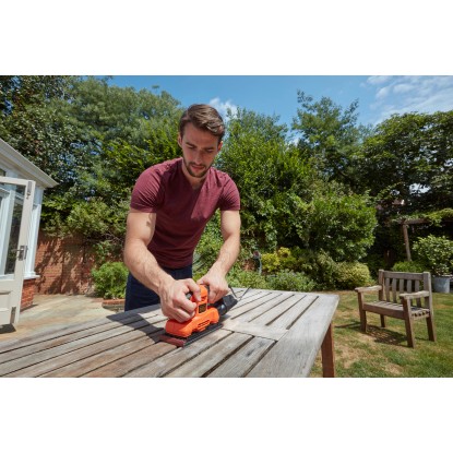 Black+Decker Vibracijski brusilnik 150 W BEW220