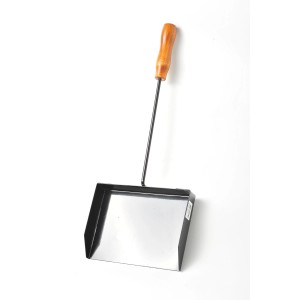 Univerzalna lopatica za čiščenje pepela