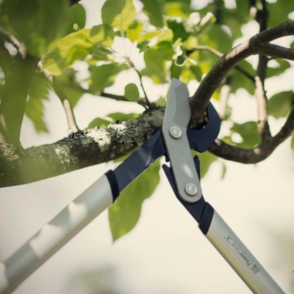 Fiskars Obvodne škarje za veje z gonilom Power GearX LX94-M 640 mm
