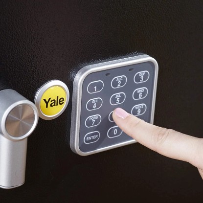 Yale Trezor Value Mini 170 x 230 x 170 mm črna