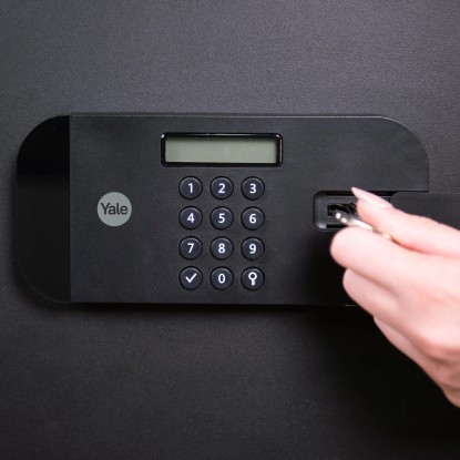 Yale Trezor High Security Motorised Compact 200 x 350 x 200 mm črna