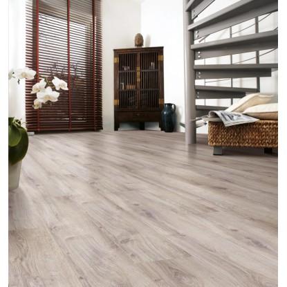 Laminatni pod Comfort hrast Nature 7 mm
