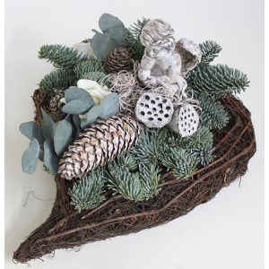 Rjavo srce iz trsja z angelom in evkaliptom, naravna barva, pribl. 30 cm