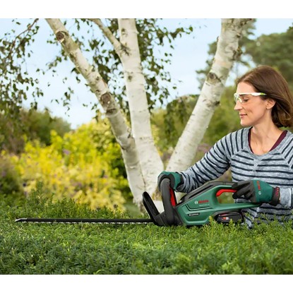 Bosch Akumulatorske škarje za živo mejo UniversalHedgeCut 18-55