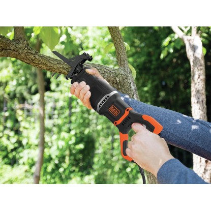 Black+Decker Sabljasta žaga 750 W BES301