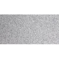 Naravni kamen Granit sivi s plamenastim vzorcem in krtačen 30,5 cm x 61 cm