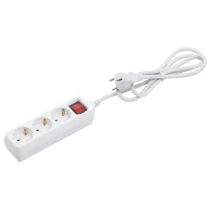 Električni razdelilnik s 3 vtičnicami in stikalom bel