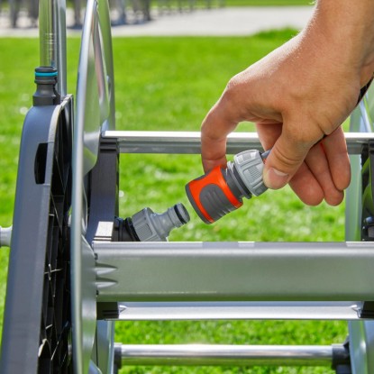 Gardena Voziček za cev Set Aqua Roll M s priborom