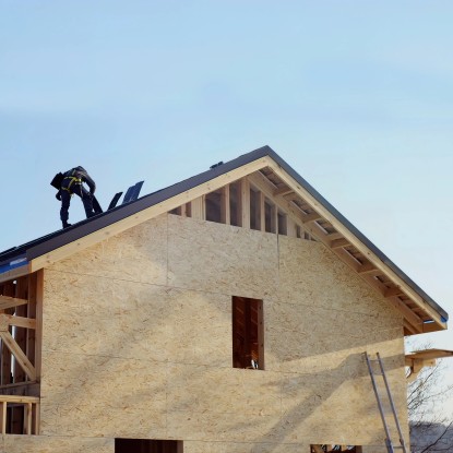 Kronospan OSB-3 plošča z ravnimi robovi 125 cm x 62,5 cm x 1,2 cm