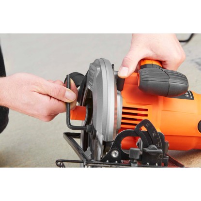Black+Decker Ročna krožna žaga CS1550 vklj. z listom žage 1500 W