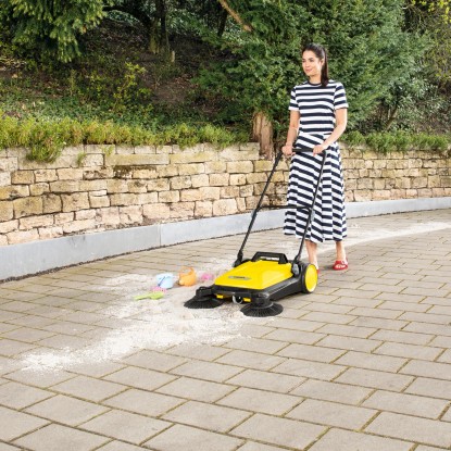 Kärcher Stroj za pometanje S4 Twin