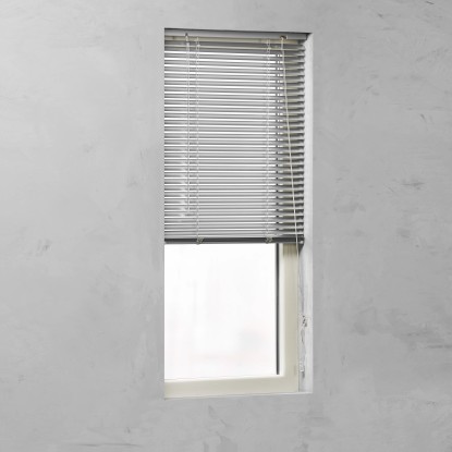 Cocoon Aluminijasta žaluzija 25 mm srebrna 80 cm x 130 cm