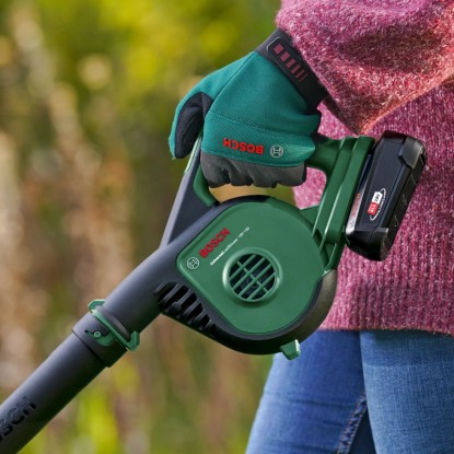 Bosch Akumulatorski puhalnik za listje 18 V UniversalLeafBlow solo