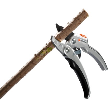 Gardena Comfort vrtne škarje z zaskočnim mehanizmom SmartCut