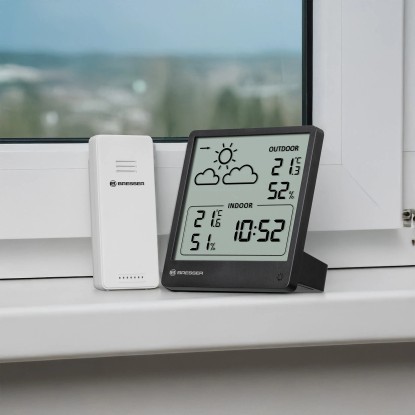 BRESSER Digitalna vremenska postaja Slim s prikazom trendov