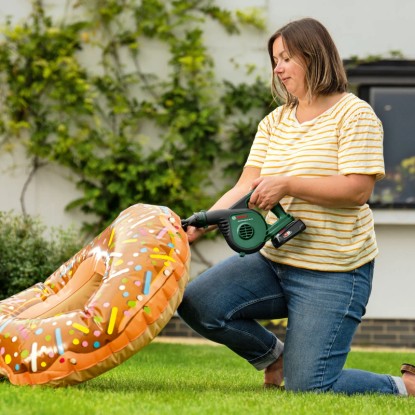 Bosch Akumulatorski puhalnik za listje 18 V UniversalLeafBlow solo